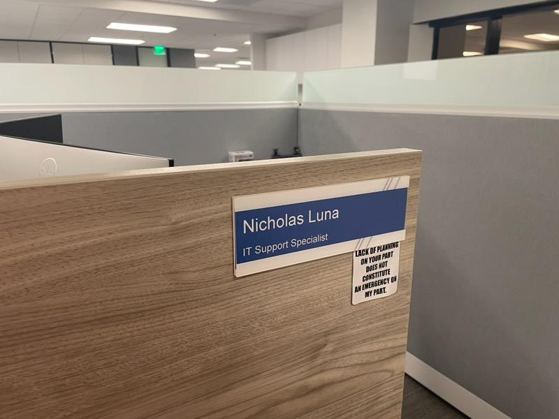 Nameplates for cubicle workstations